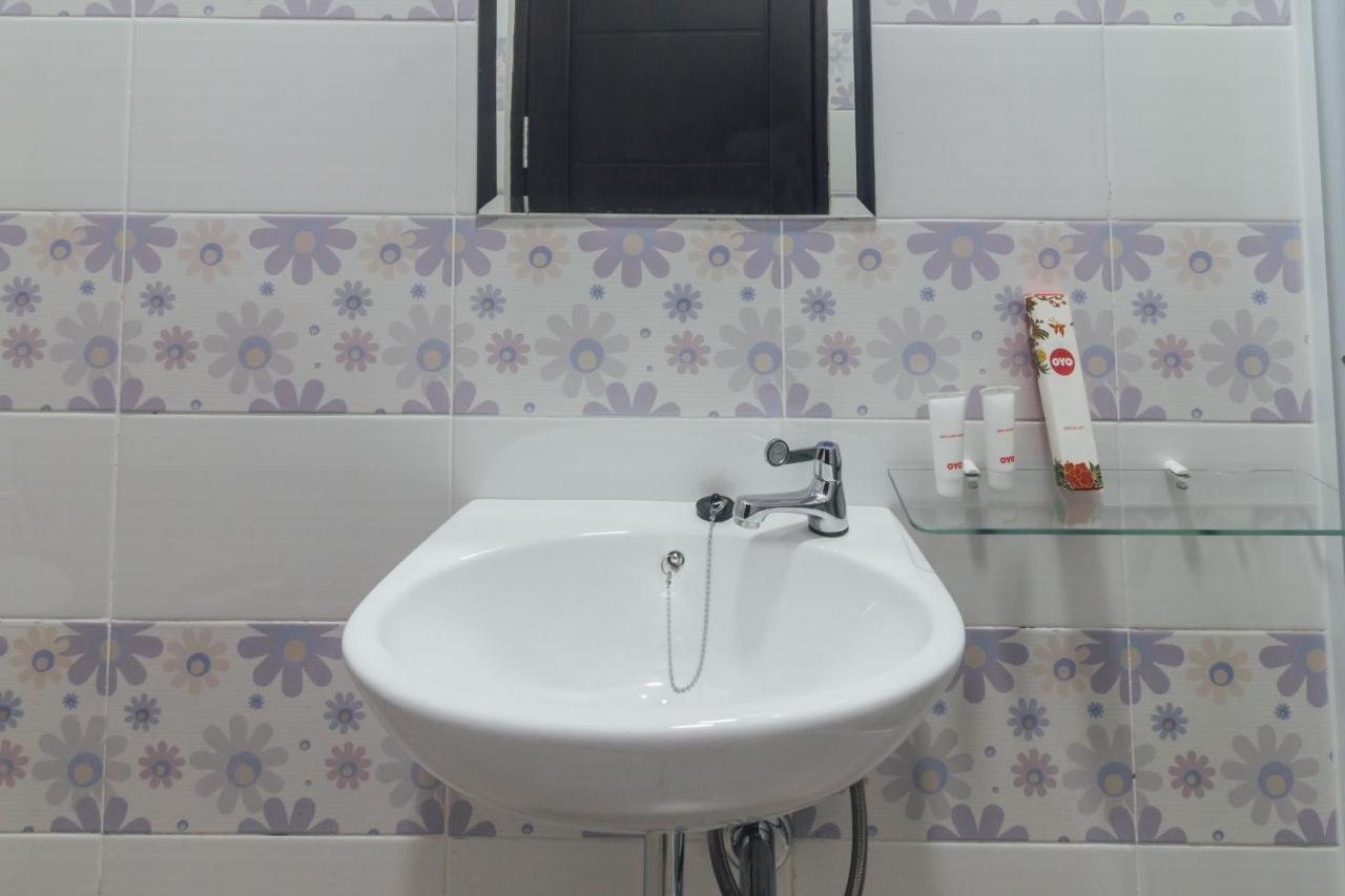 Clean & Comfort Homestay Ambon Bagian luar foto