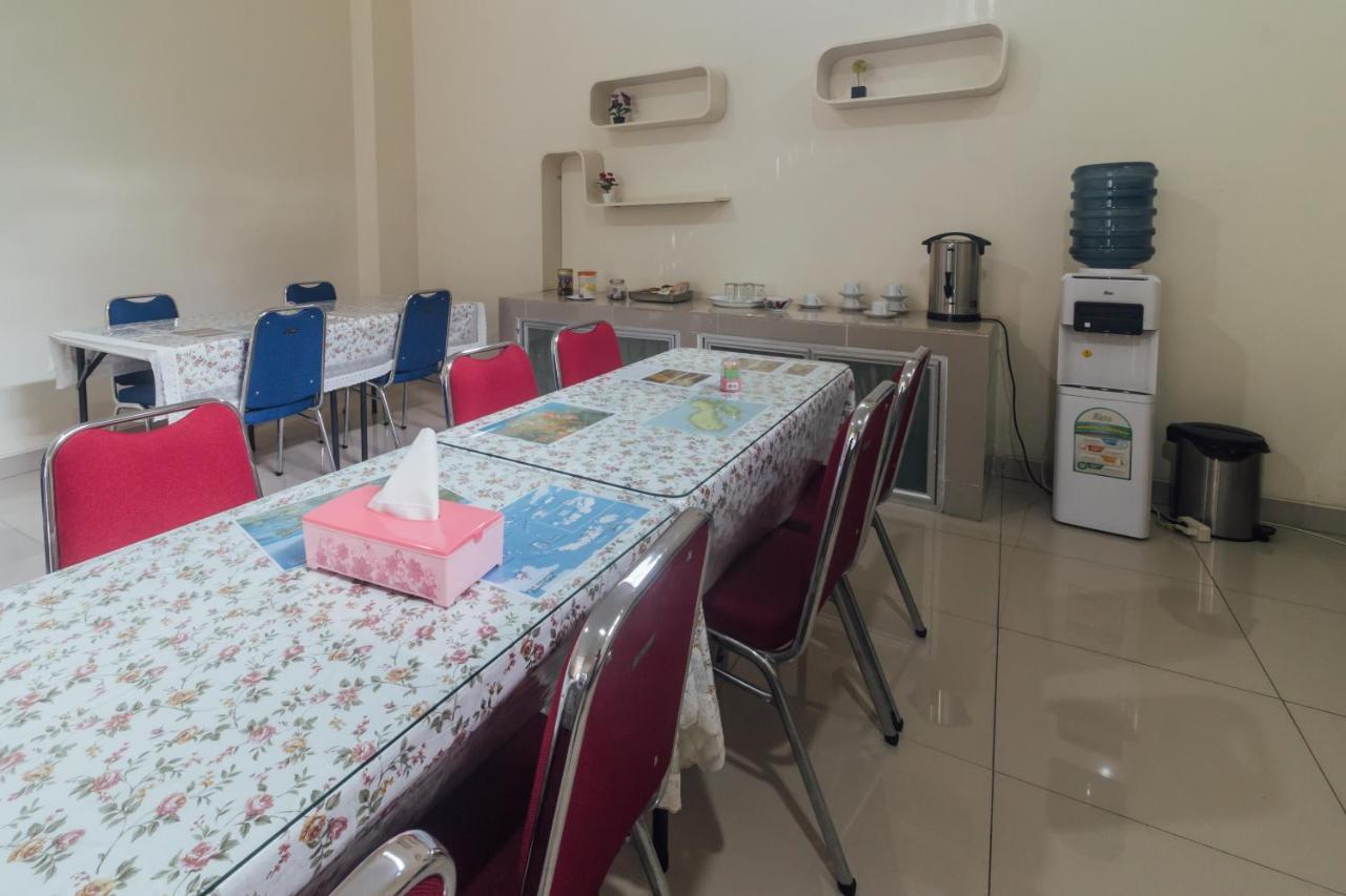 Clean & Comfort Homestay Ambon Bagian luar foto