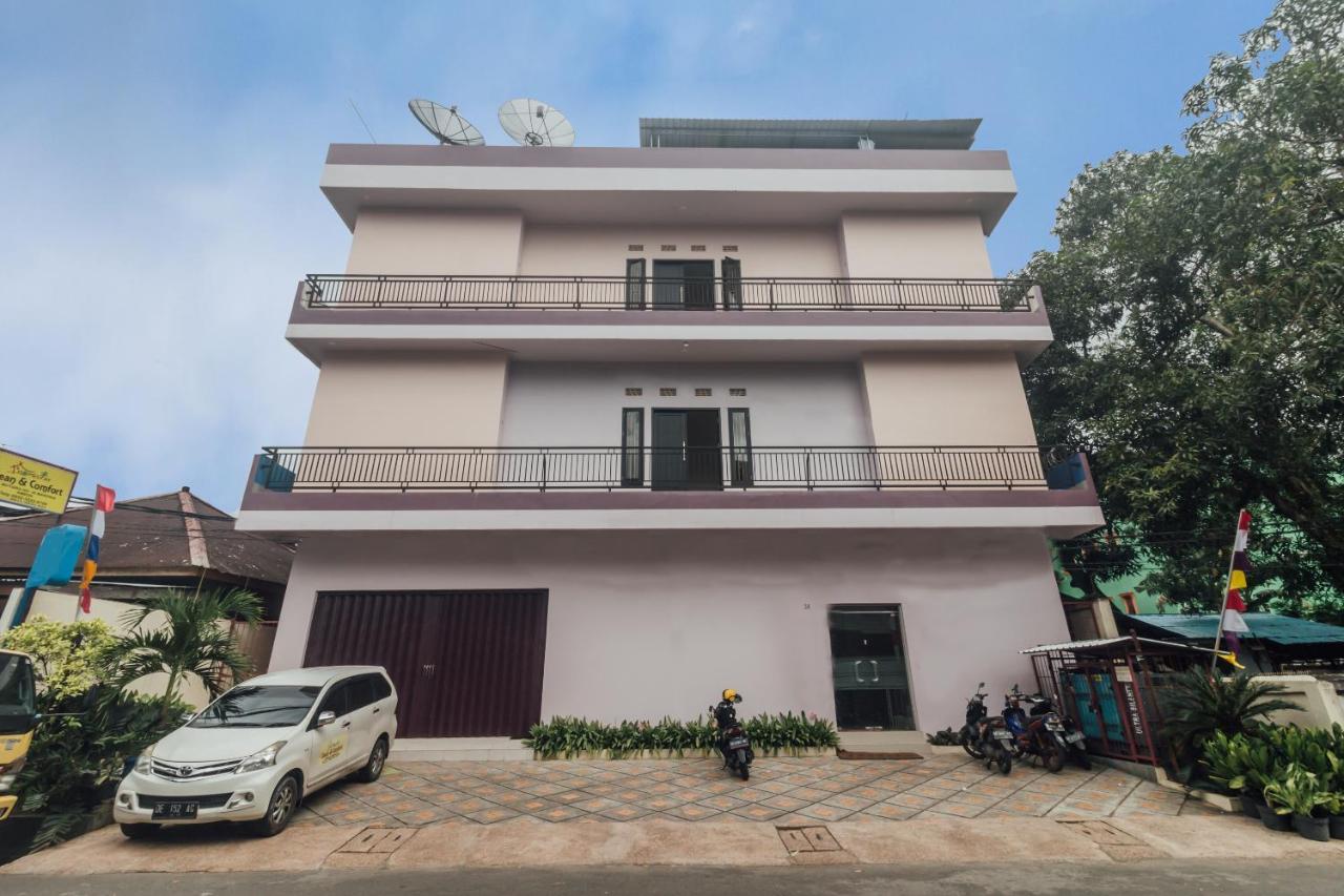 Clean & Comfort Homestay Ambon Bagian luar foto
