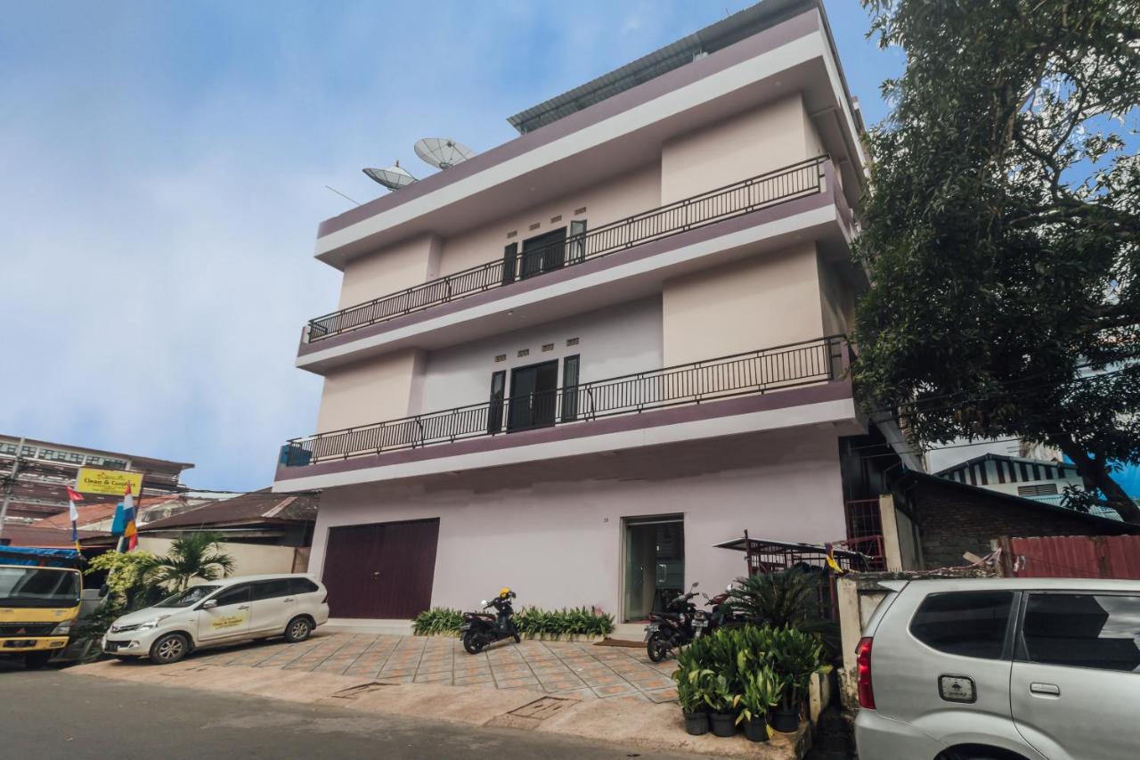 Clean & Comfort Homestay Ambon Bagian luar foto