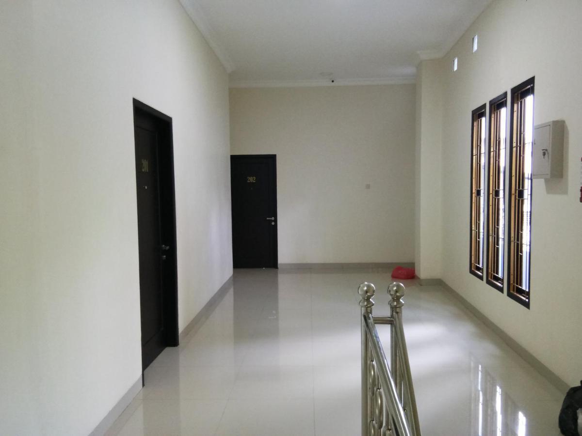 Clean & Comfort Homestay Ambon Bagian luar foto