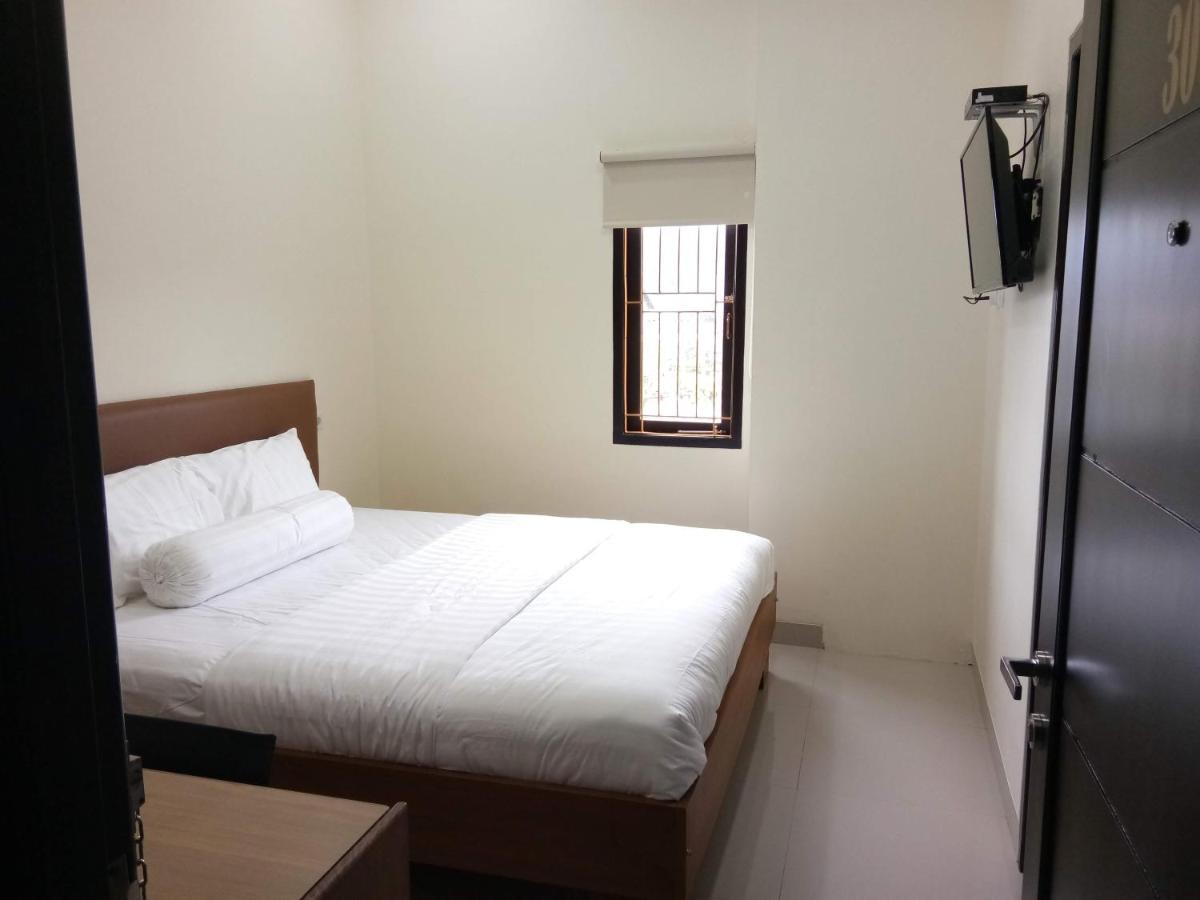 Clean & Comfort Homestay Ambon Bagian luar foto